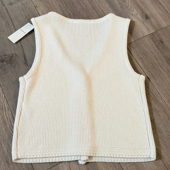 NWT Abercrombie Sweater Vest - Picture 5 of 6